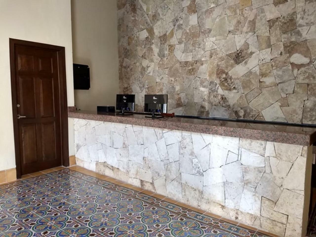 Hotel Catedral Вальядолид Экстерьер фото